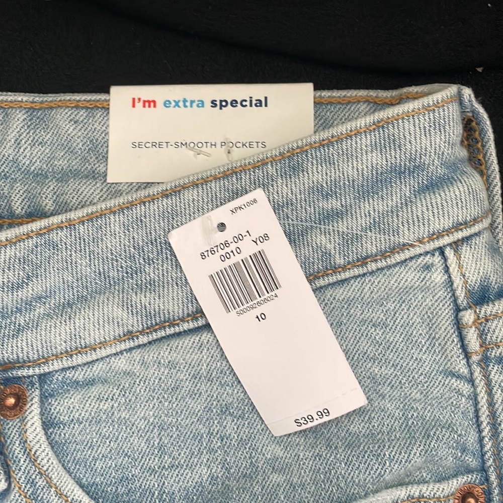 BNWT old navy straight high rise 5” denim shorts - Picture 2 of 4